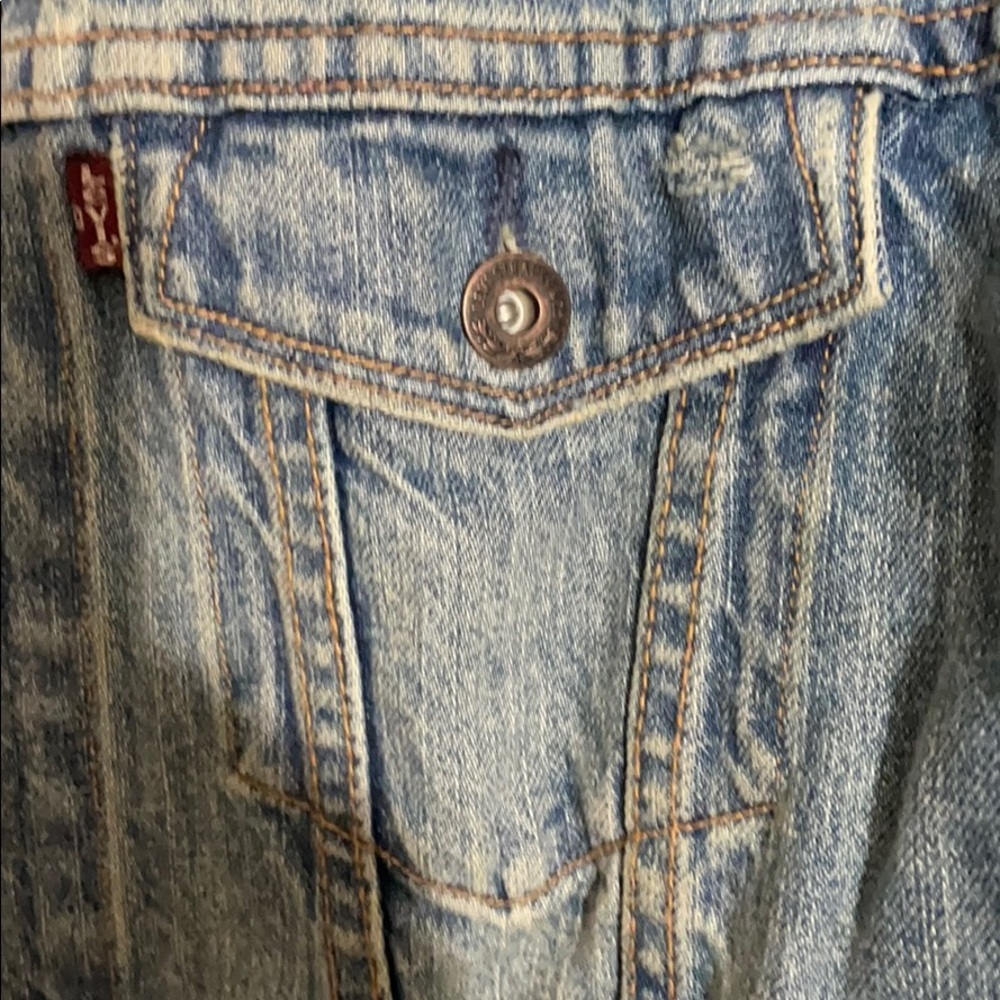 Levi’s Jean Jacket - Picture 5 of 5